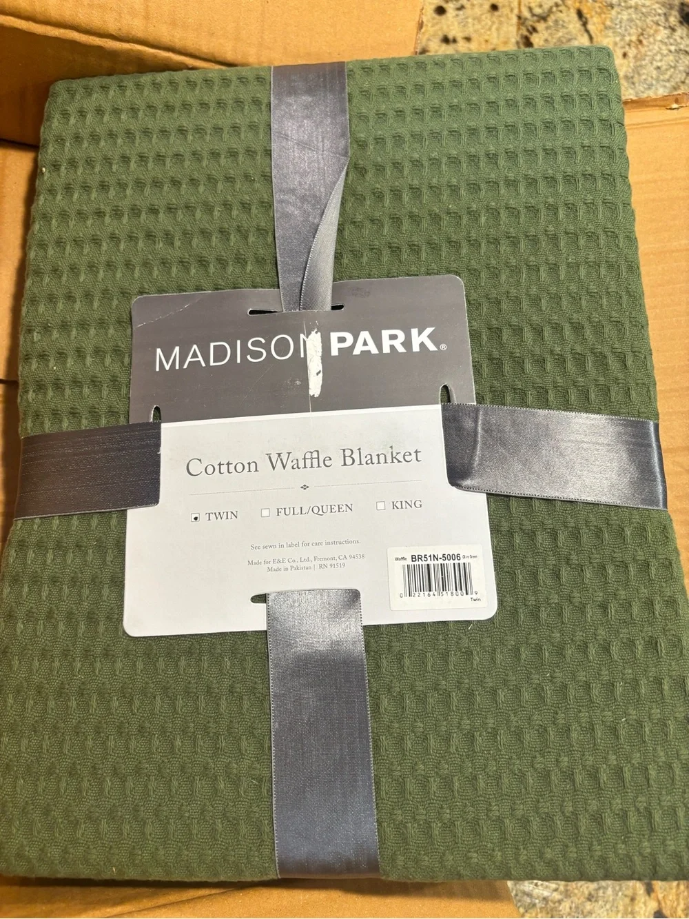 Madison Park Olive Green Cotton Waffle Weave Twin Blanket Lightweight NWT